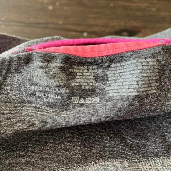 Fruit Of The Loom Racerback Tank Style Sports Bra Size Large Padded Gray/Pink π - Picture 3 of 6